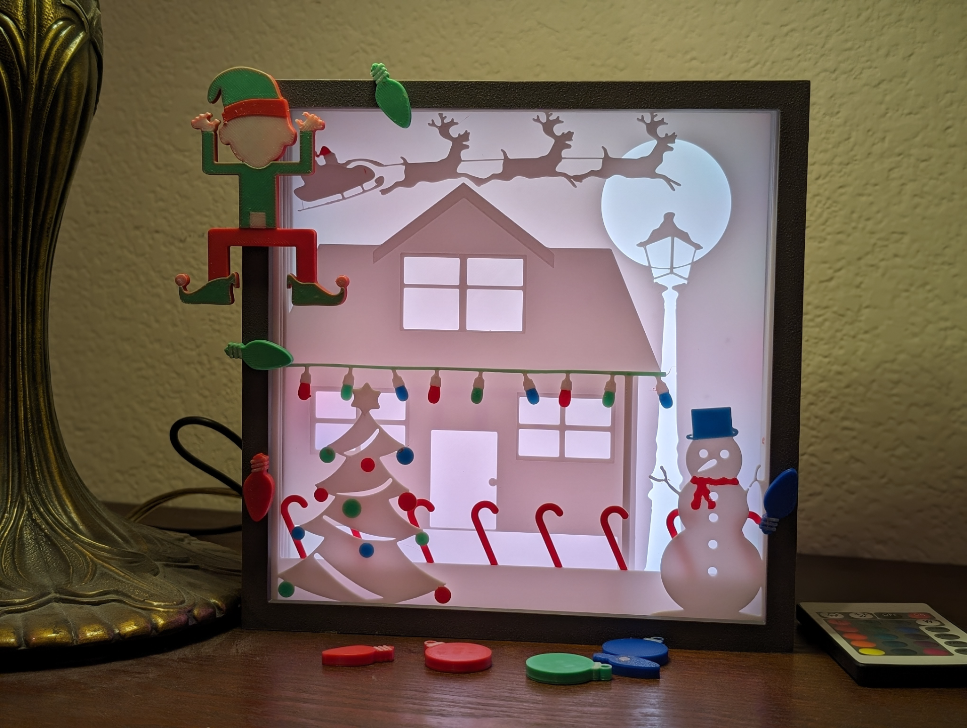 3d weihnachten schatten licht box by coeus3d kunst 2d feierlichkeiten urlaub dekoration santa rentier dezember schneemann baum lichter led kinder 3D print model - Mito3D