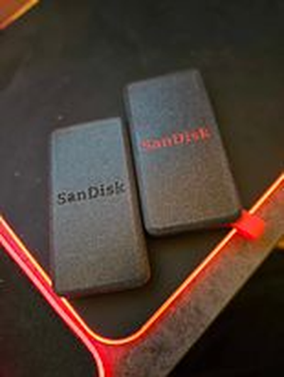 sandisk portable ssd 1tb 2tb couverture gaine by mickknas loisir diy électronique cas étui rigide sac disque dur 3d print model - Mito3D