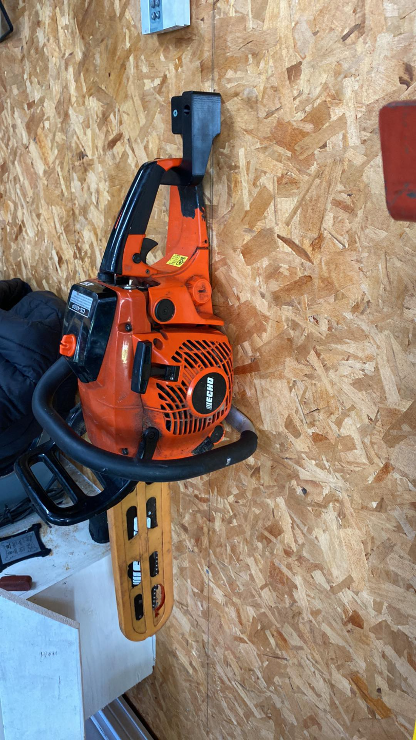 motosega parete titolare supporto by carta mancia utensili organizzatori montare gancio appendiabiti scie chaine stihl husqvarna eco dewalt milwaukee makita 3D print model - Mito3D