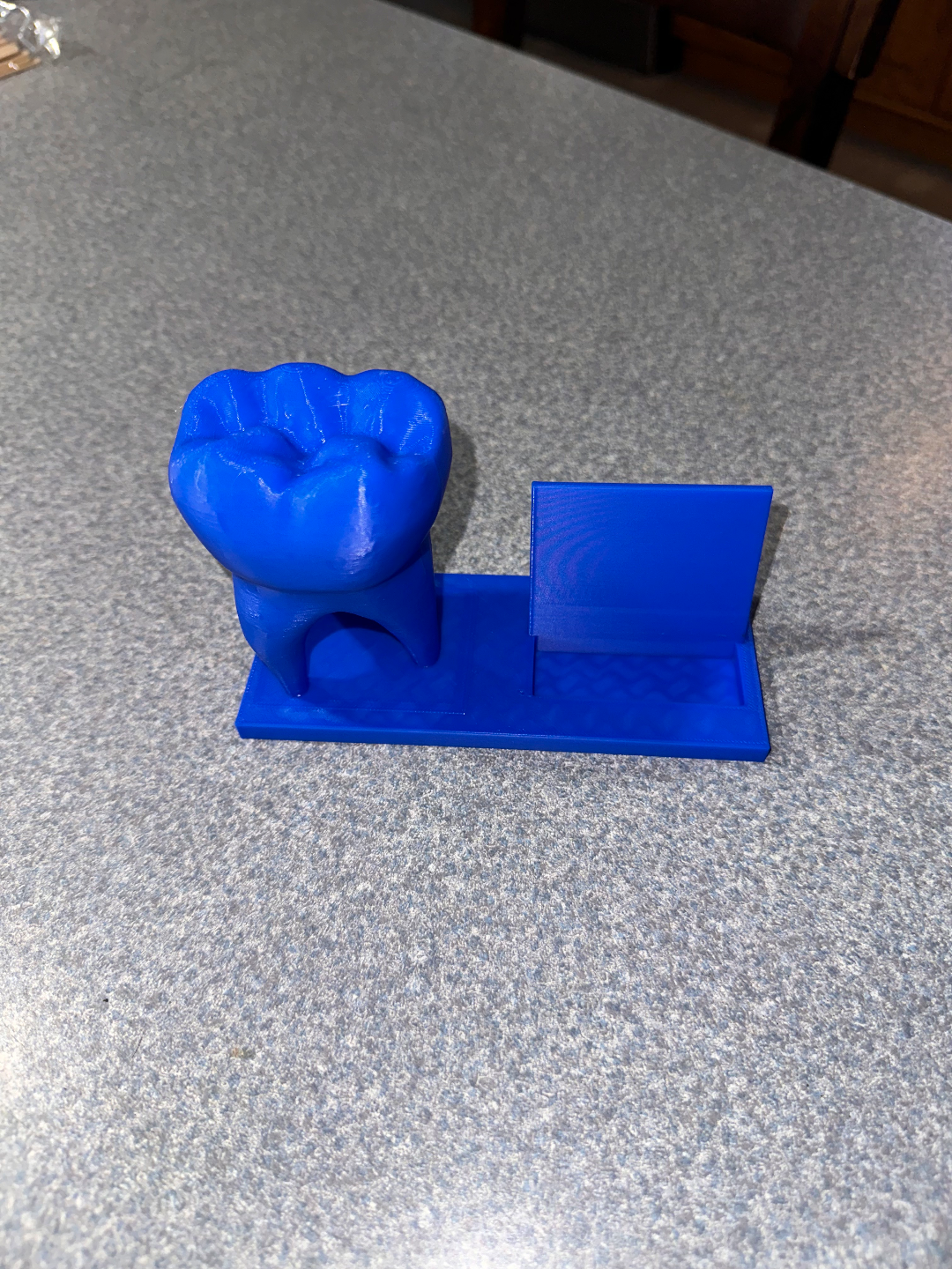 aktualisiert zahn unternehmen karte halter unterstützung by byer1999 kunst skulpturen dental 3D print model - Mito3D