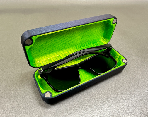 brille fall mantel by pro3dtinkering mode schutz geschenk sonnenbrille 3d print model - Mito3D