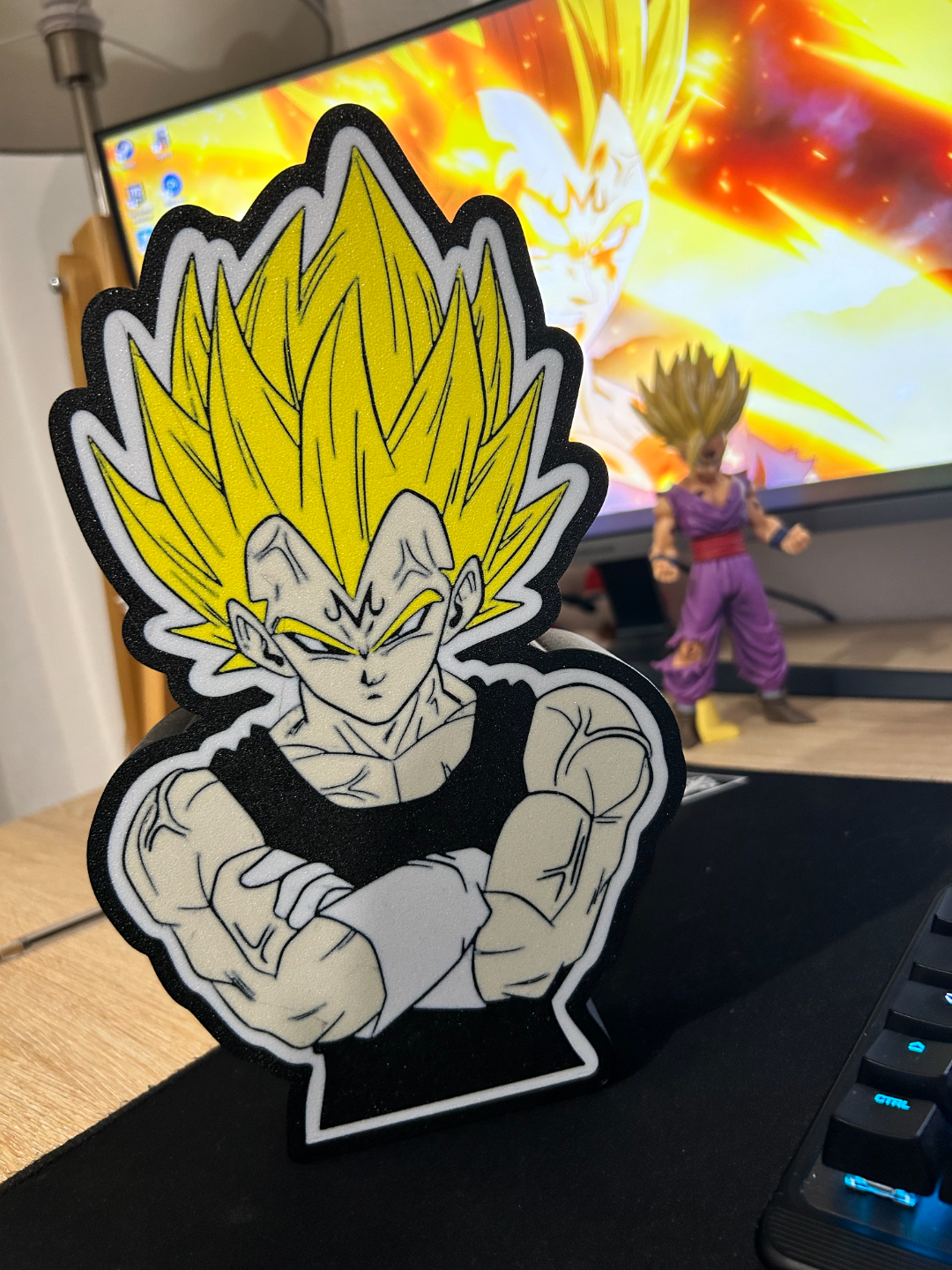 lampe majin vegeta by aurelderem ev halkı dekor ayakta durmak ejder topu z dbz ejderha top z manga 3D print model - Mito3D