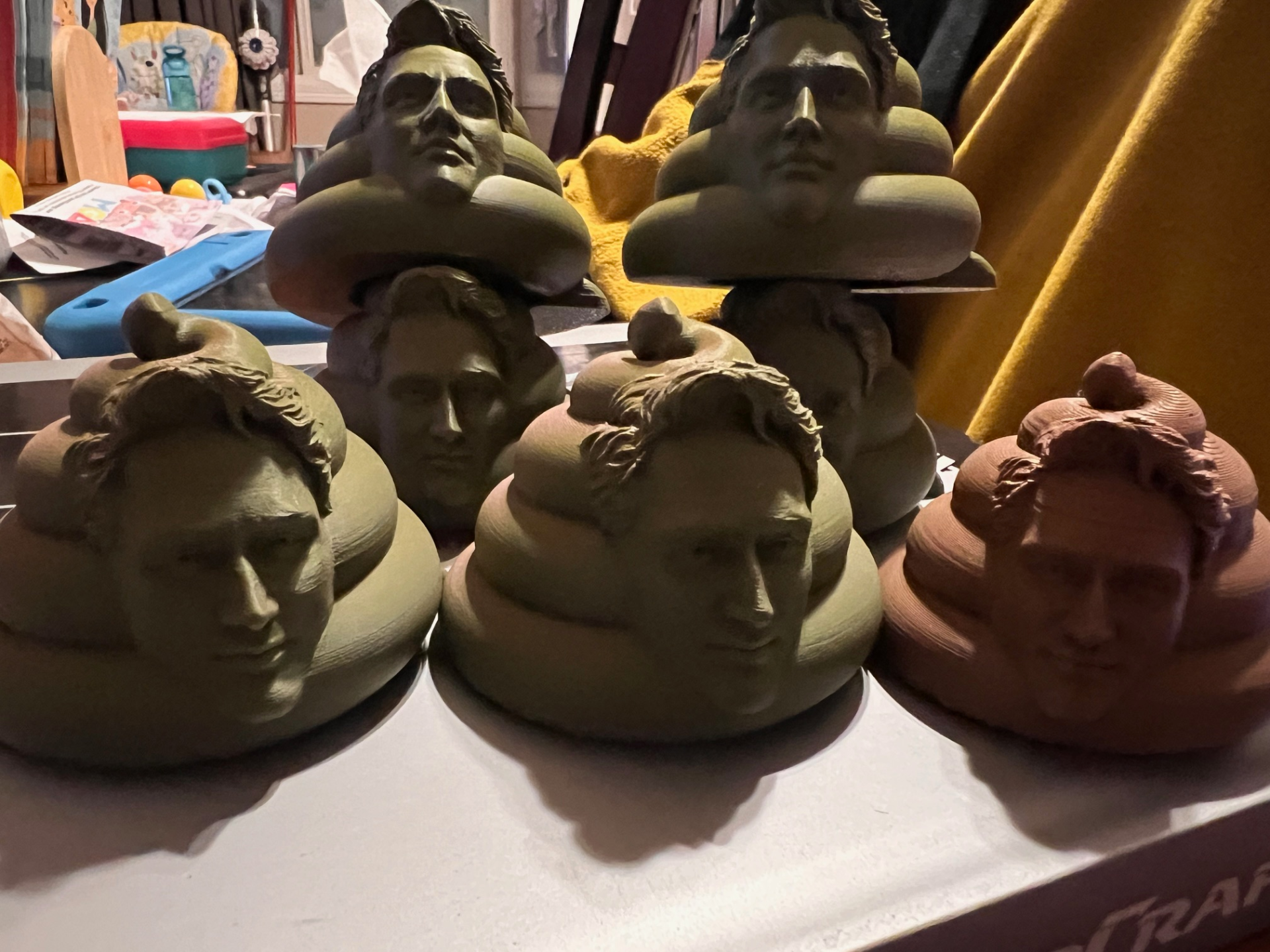 scheißhaufen aka abonnieren by kunst skulpturen trudeau politik kanada komisch poo scheisse scheiße scherz 3D print model - Mito3D