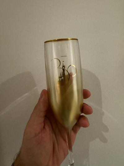 disneylândia paris champagne cover 30 by luca l casa decoração disney champanhe cobrir bainha 3d print model - Mito3D