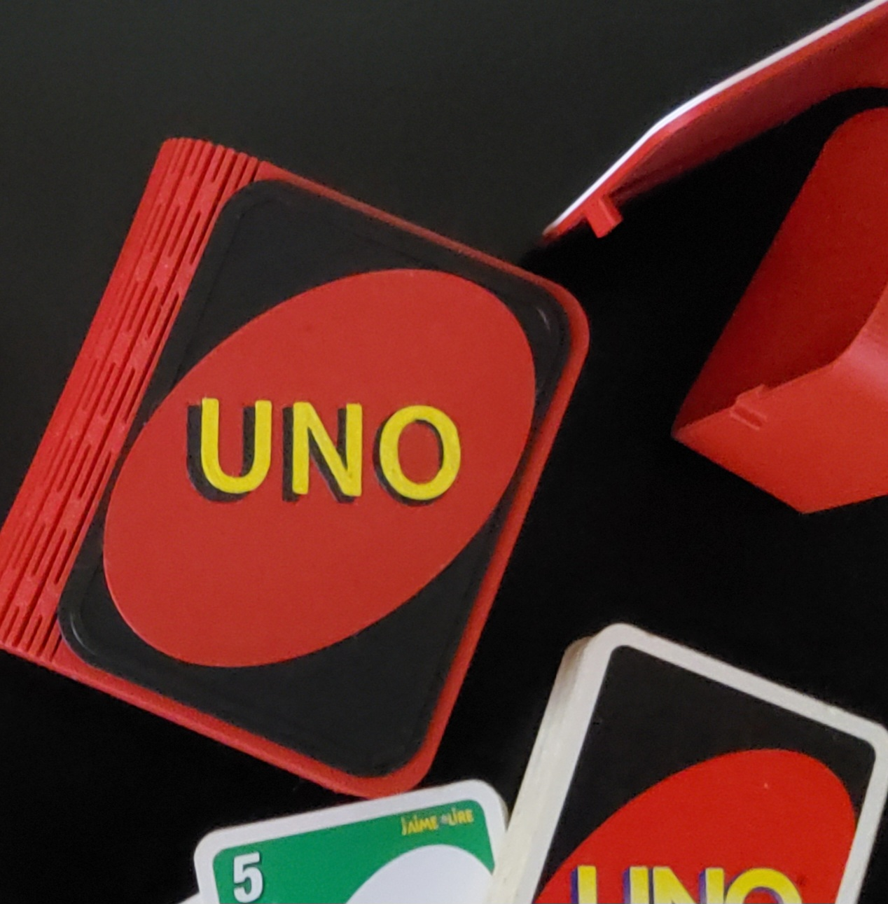 uno junior deck buch box etikette by mimi zuhause haus dekoration spielzeuge spiele spielzeug kind karte spiel geschenk cadeau enfant karren makerlab 3D print model - Mito3D