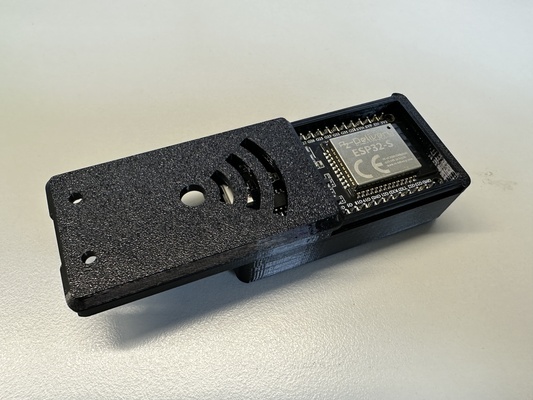 esp32 fall mantel by henne harlekin werkzeuge gadgets mikrocontroller ardunio gehaeuse esp32s2 3d print model - Mito3D
