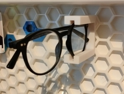 óculos suporte favo mel parede remixado by ippe ferramentas organizadores 3d print model - Mito3D