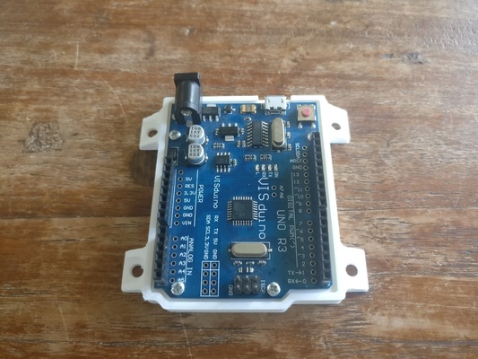 arduino uno r3 mount by r4c3r-911 hobby & diy electronics 3d print model - Mito3D