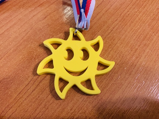 sun medal by vvojtech1564 fashion models toys funny smile medaile reward childrentoy 3d print model - Mito3D