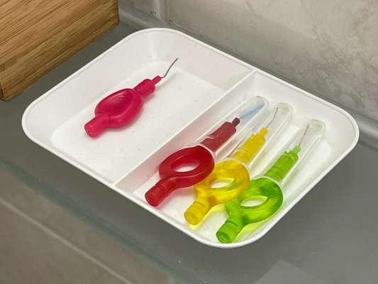 tepsi organizatör dişler arası fırçalar curaprox by race85com ev halkı modeller çanak fırça diş fırçası sepet tepsiler 3d print model - Mito3D