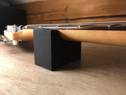 gitarre hals ausruhen by malymartin95 hobby diy musik halter unterstützung reinigung fender fenderstratocaster stratocaster 3d print model - Mito3D