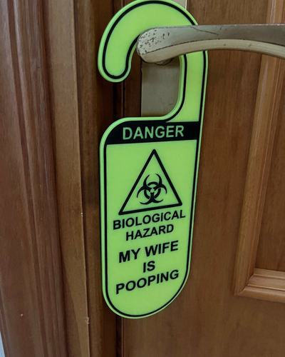 danger biologique famille signal by piétiner art panneaux logos signe logo porte danger salle bains toilette 3d print model - Mito3D