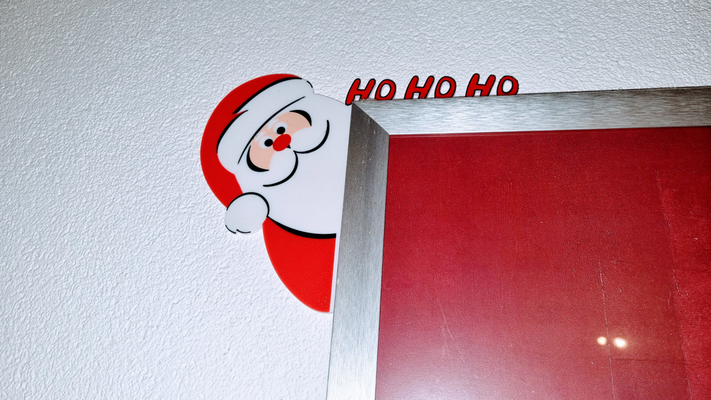 peeking santa left christmas door decoration by mrjay household decor claus santaclaus xmas corner multicolor 3d print model - Mito3D