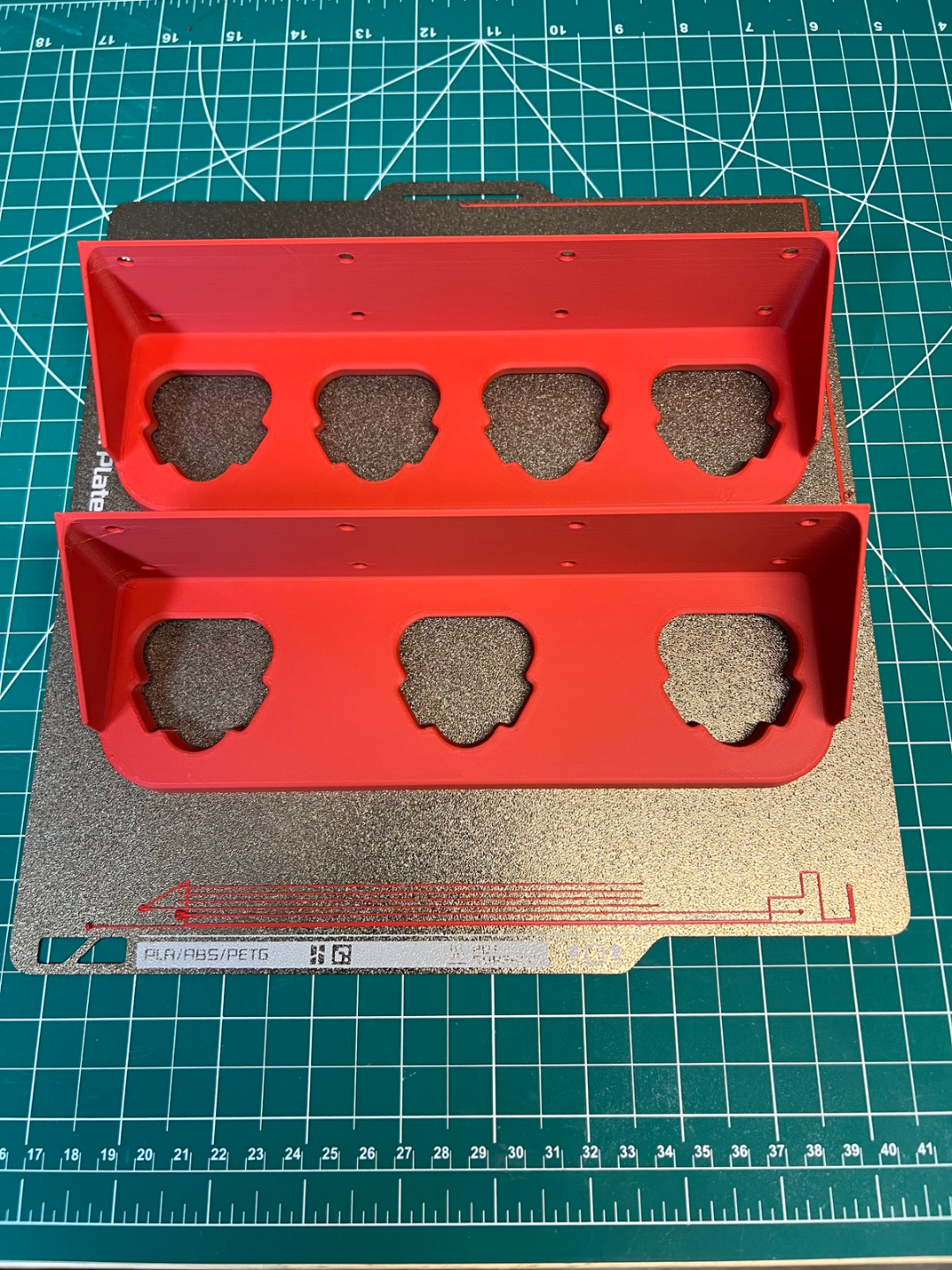 milwaukee m12 pil bağlar 3 geniş 4 dar yeniden karıştırılmış by uzun raflar laboratuarlar araçlar organizatörler duvara monte 3D print model - Mito3D