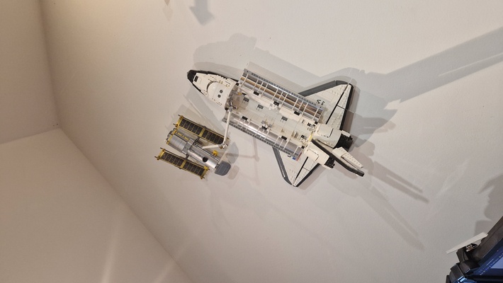 lego discovery space shuttle 10283 wall mount - screews remix remixed by lukastrkan toys & games 3d print model - Mito3D