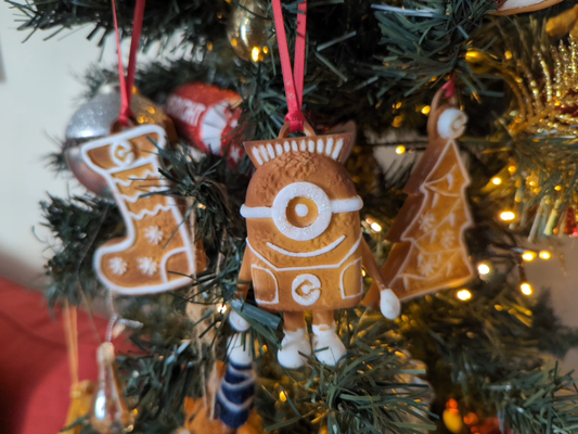günstling lebkuchen baum ornamente by milopop haushalt dekor schergen weihnachten dekoration dekorationen ornament karikatur 3d print model - Mito3D
