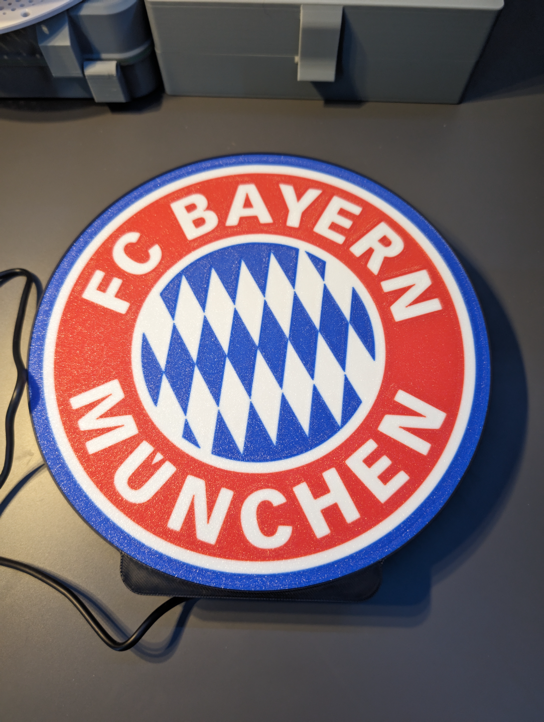 fc bayern logo by domi dns hobby diy sport draußen münchen 3D print model - Mito3D