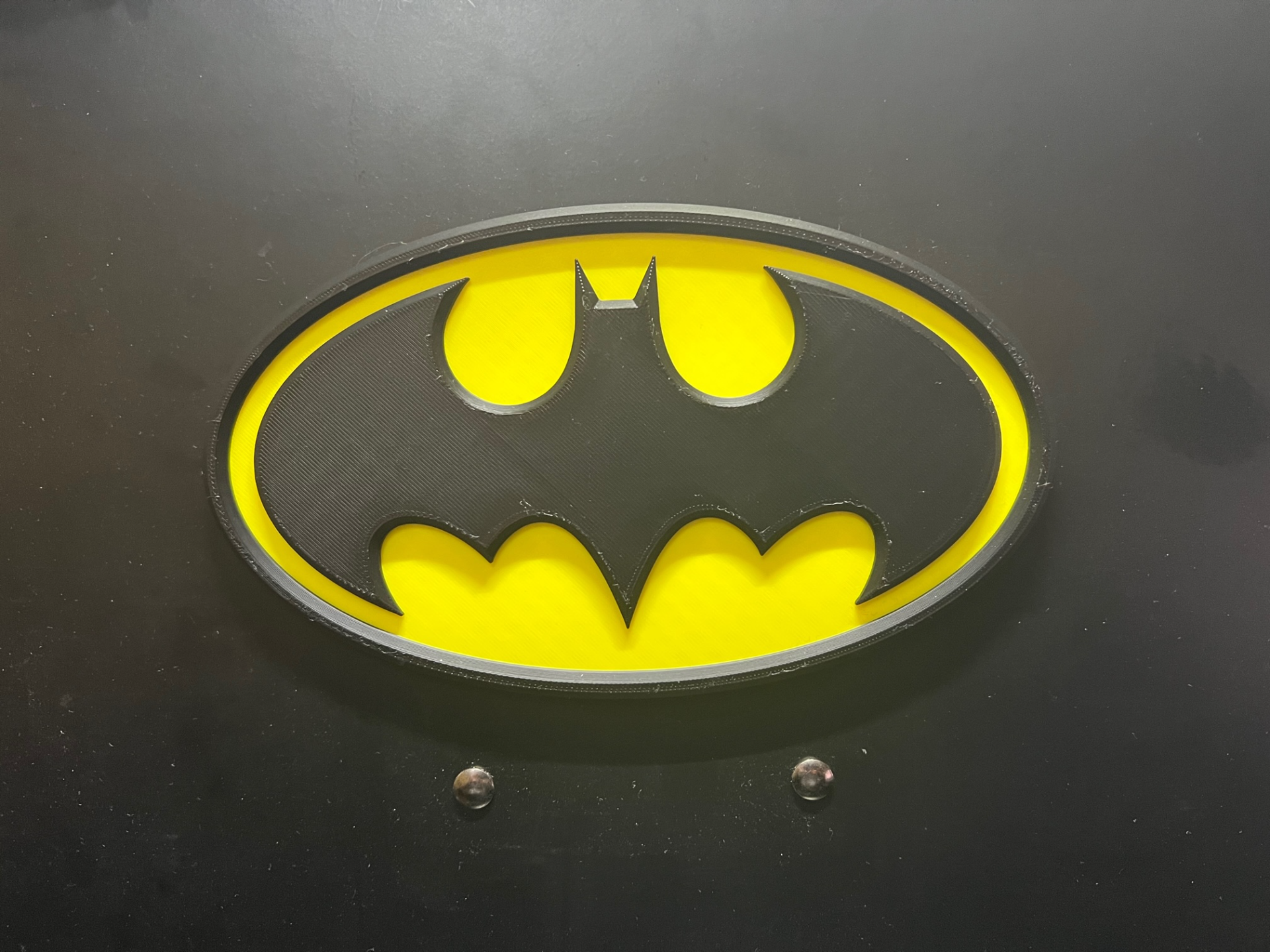 batman logo magneti remixato by kelz arte segni loghi supereroe film comico magnete frigo armadietto divertimento cartone animato 3D print model - Mito3D