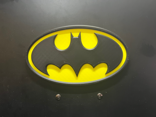 batman logo magneti remixato by kelz arte segni loghi supereroe film comico magnete frigo armadietto divertimento cartone animato 3d print model - Mito3D