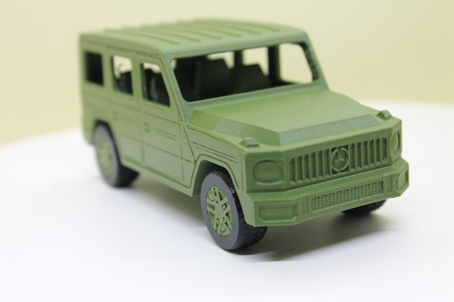 mercedes benz g sınıf pip renkli yeniden karıştırılmış by kurtçuk oyuncaklar oyunlar oyuncak araba araç yazdır in yer 3D print model - Mito3D