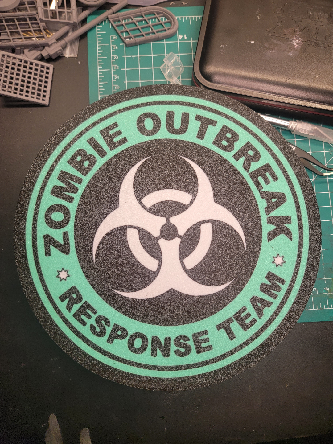 zombie outbreak response team light box by 3dmammoth art signs & logos mancave wall hunting hunter halloween spooky virus dayz left4dead nosupport sign 3D print model - Mito3D