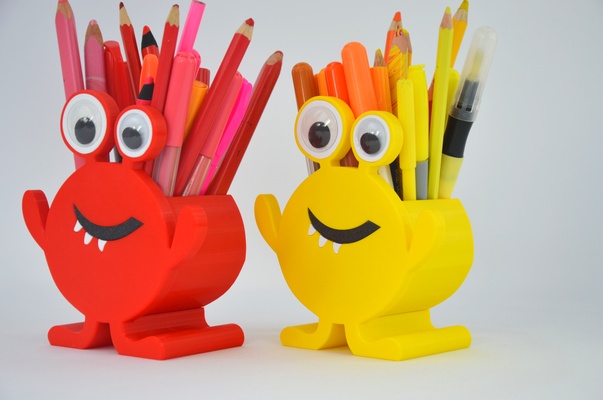 pen box - monster d by 3dnestcz tools organizers organizer desk pencil kids 3d print model - Mito3D
