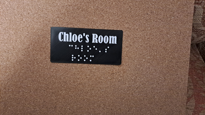 braille chloe'nin oda by 3dps j ev halkı dekor sakatlık yardım kör isim levhası tabela 3d print model - Mito3D