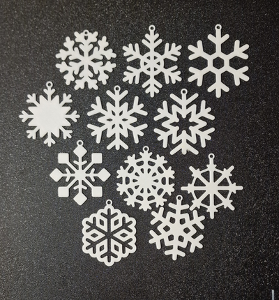 snowflakes xmas hang keyring by bimguriri art signs & logos 2023 snow snowflake decor decoration ball christmas flake key 3d print model - Mito3D