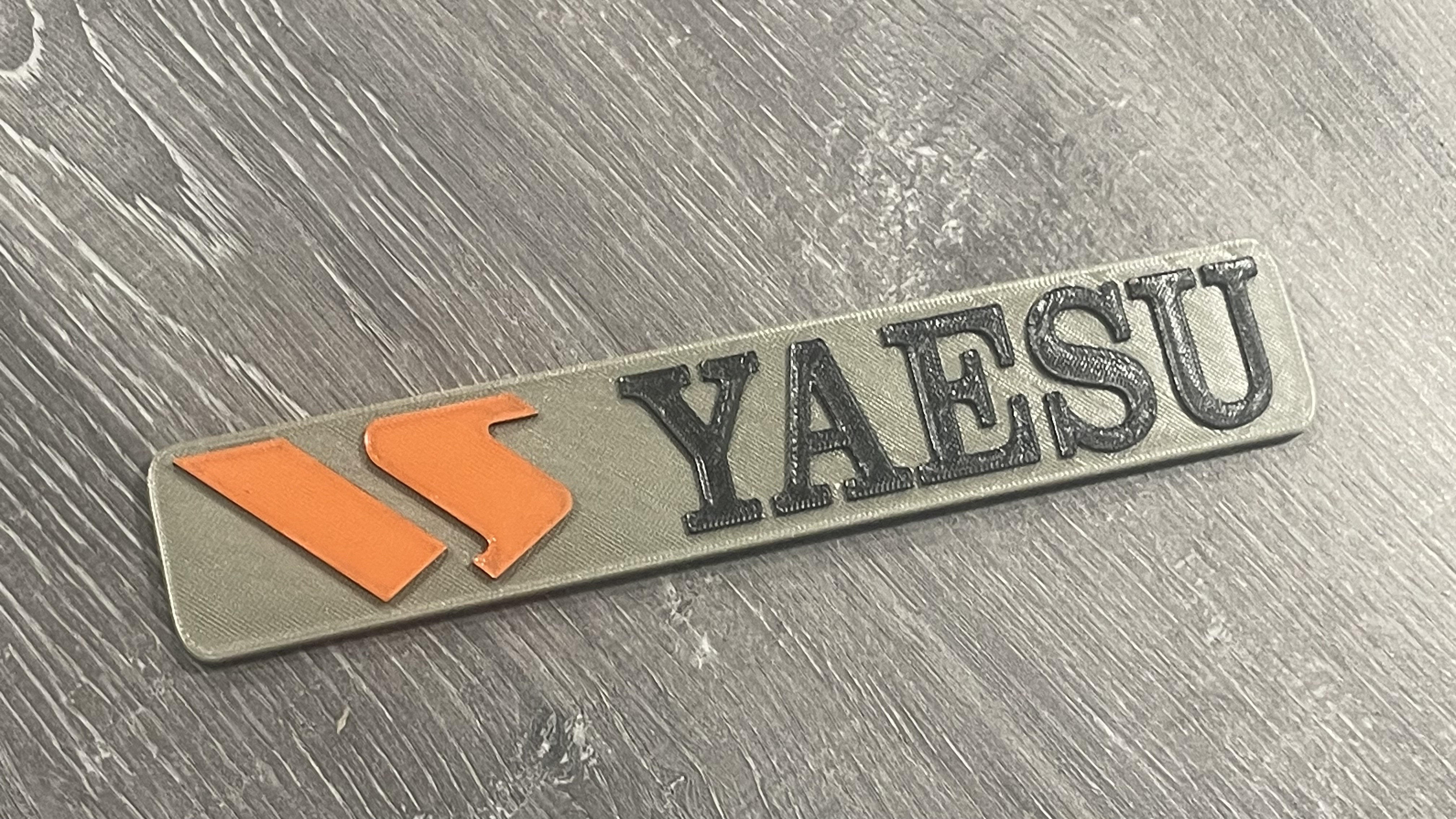 yaesu logo by ondra hunger kunst zeichen logos schinken radio 3D print model - Mito3D