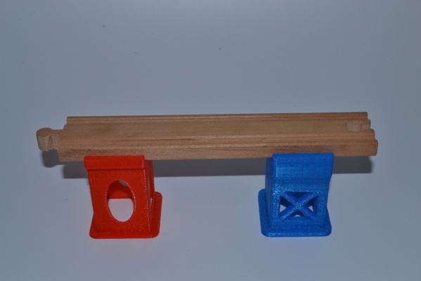 ponte supporto brio by gekon3d giocattoli giochi treno legna legno ikea traccia brani binari rotaie tracce lillabo briocompatibile giocattolo ferrovia lego riser compatibile parte tommaso pilastro pilastri 3d print model - Mito3D