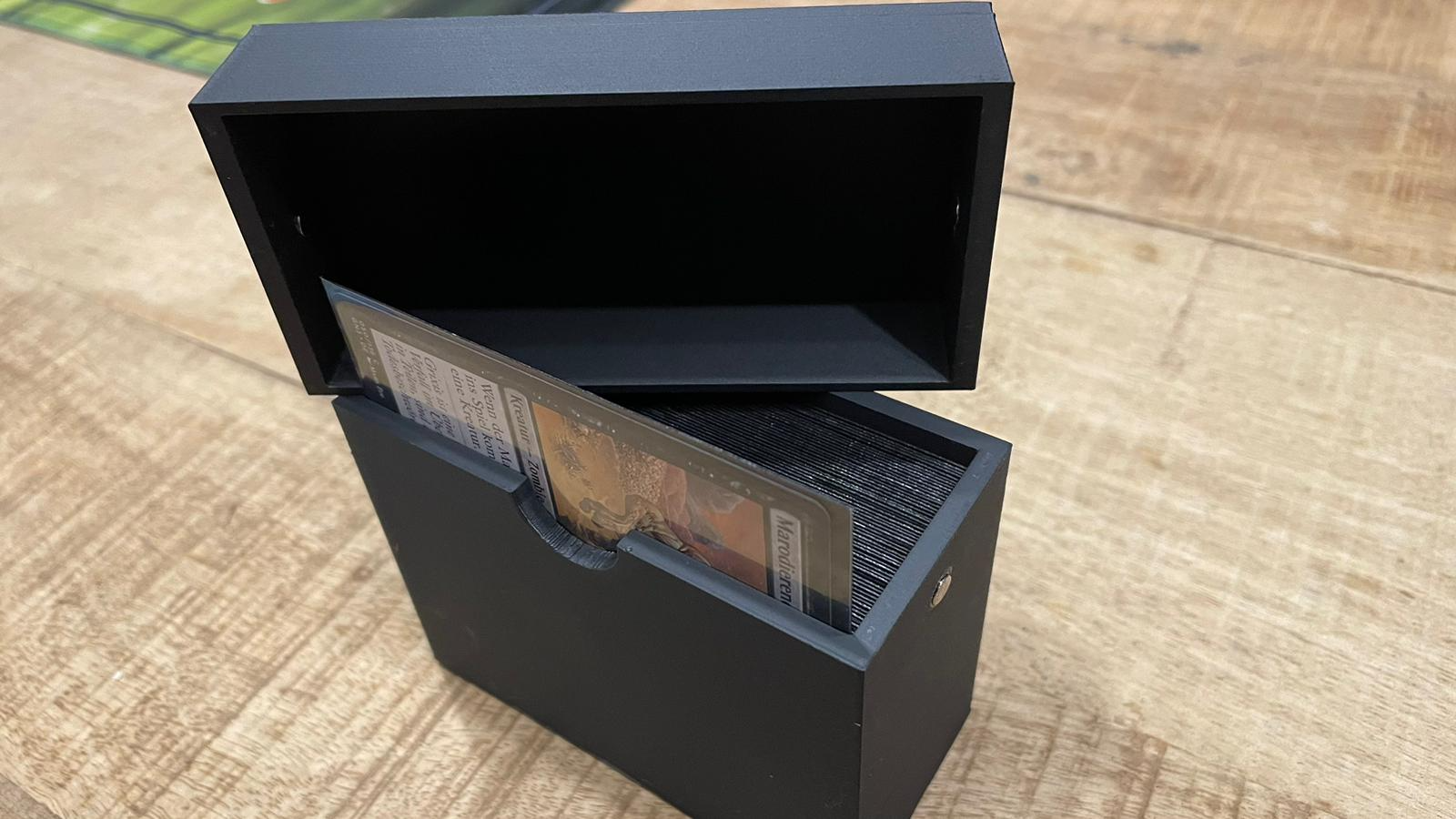 mtg 60 carte deckbox manches cartes magnétique couvercle by alcázar jouets jeux magie rassemblement mtgdeck accessoires montage commandant commande mtgmanches mtg100sleeved 3D print model - Mito3D