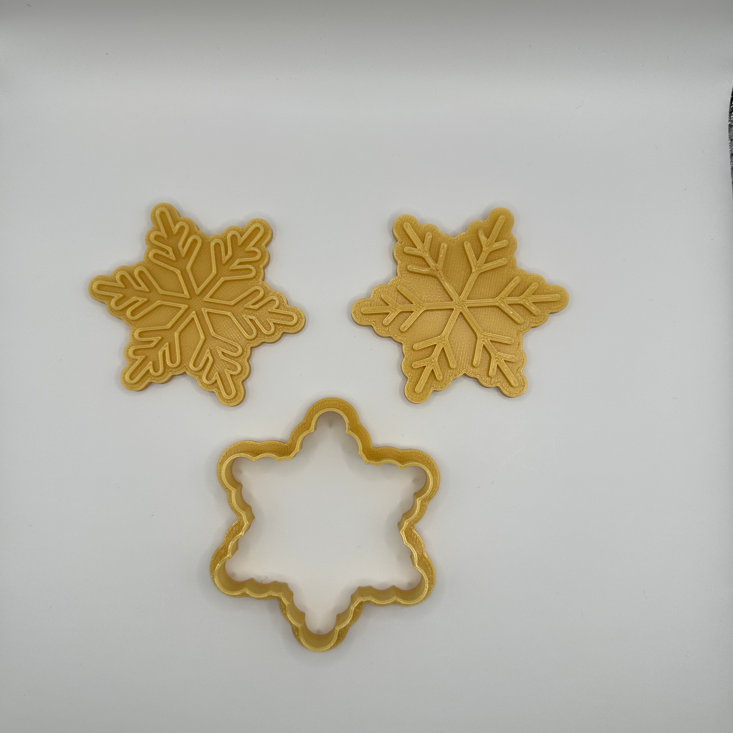 schneeflocke plätzchen cutter stempel by unverzichtbares hobby diy weihnachten 2023 2024 weihnachtsplätzchen christmascookiecutter schneider kochstempel snowflakes 3D print model - Mito3D