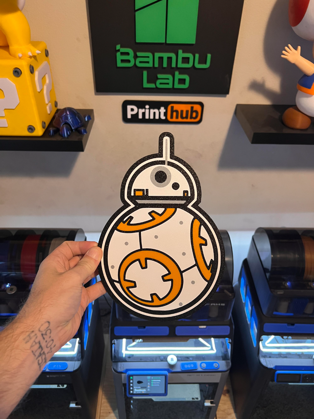 bb8 led lámpara by codyinbody3 juguetes juegos caracteres estrella guerras droide r2d2 jedi sith sable luz desintegrador darth vader lucas andante cielo ligero caja ligera película 3D print model - Mito3D