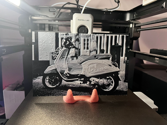 vespa forge chapeaux by fatalchaos25 art 2d moto scooter 3d print model - Mito3D