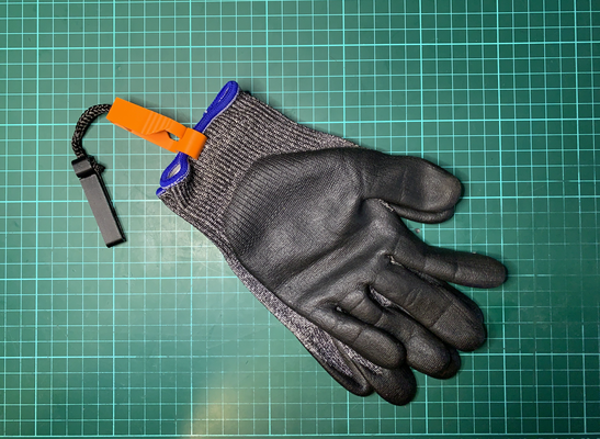 handschuhe gürtel clip schleife by weiser werkzeuge veranstalter handschuh 3d print model - Mito3D