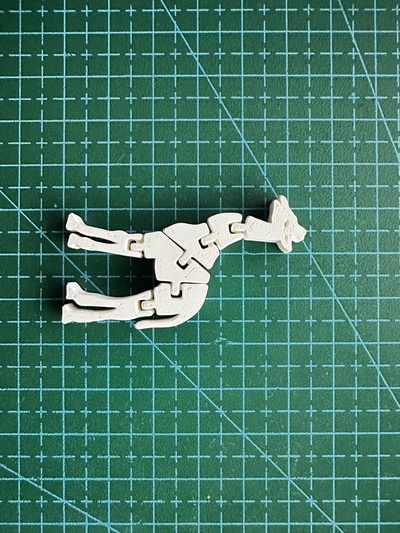 flexi girafa by t pcs arte sinais logotipos brinquedo animal faça crianças articulado flexível casa trabalhos manuais principiante 3d print model - Mito3D