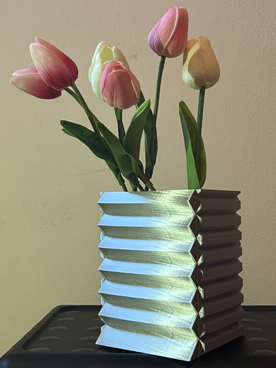 vase 1 by abonnieren haushalt dekor veranstalter no unterstützt 3d print model - Mito3D