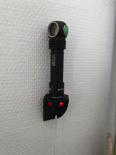 headlamp charging dock by p4pl33d tools base 3d print model - Mito3D