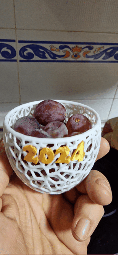 2024 cuenco parà las uva de suerte voronoi fortunato ciotola by darvil66 domestico festività fiesta frutta 3d print model - Mito3D