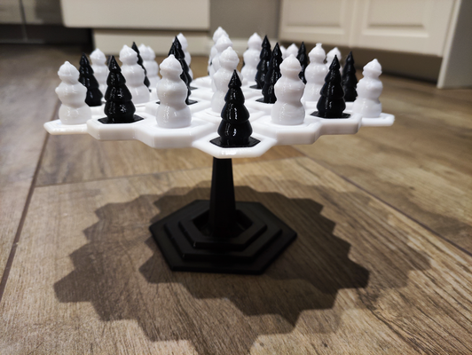 balance spiel weihnachten neu gemischt by kooooo spielzeuge spiele tafel balancieren remix urlaub schneemann baum 3d print model - Mito3D
