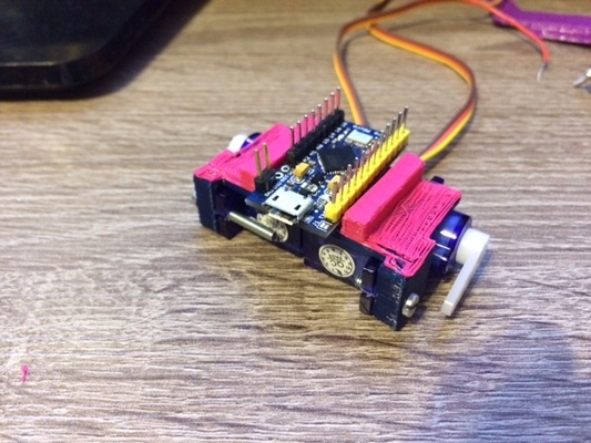 double servo combo arduino pro micro monter by manolo éducation ingénierie 9gservo nano robot servomoteur servomount 3d print model - Mito3D