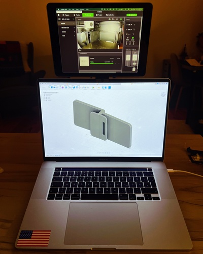ipad soporte macbook sidecar by leetpiet herramientas artilugio manzana ipadstand ipadholder 3d print model - Mito3D