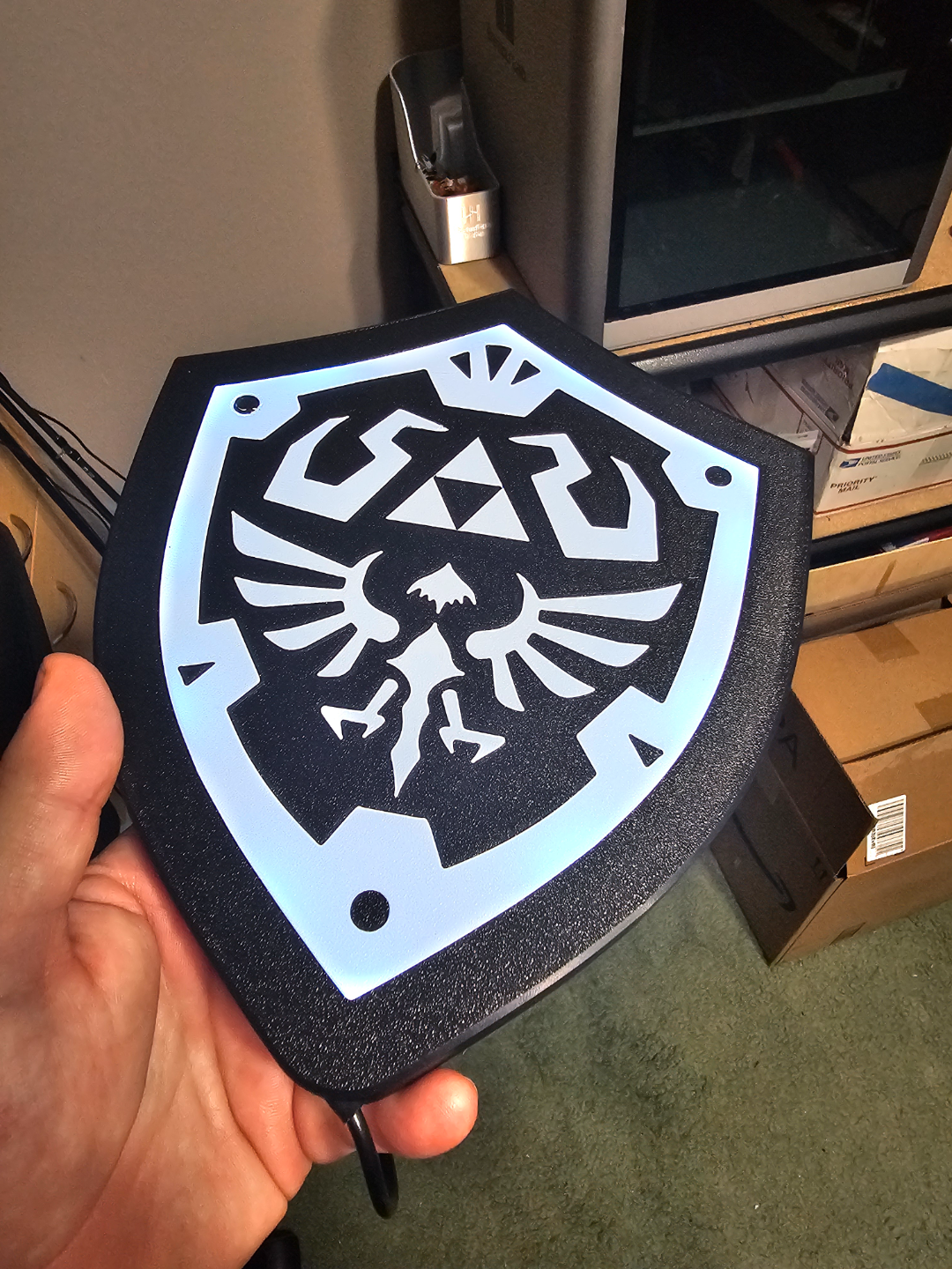 hylian shield lightbox by hoofty art signs & logos zelda light box fanart fan link 3D print model - Mito3D