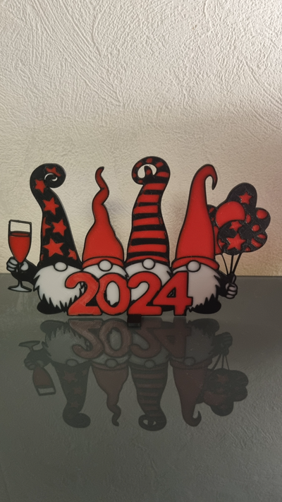 silvester enano año 2024 by dennisv arte 2d feliz contento 3d print model - Mito3D