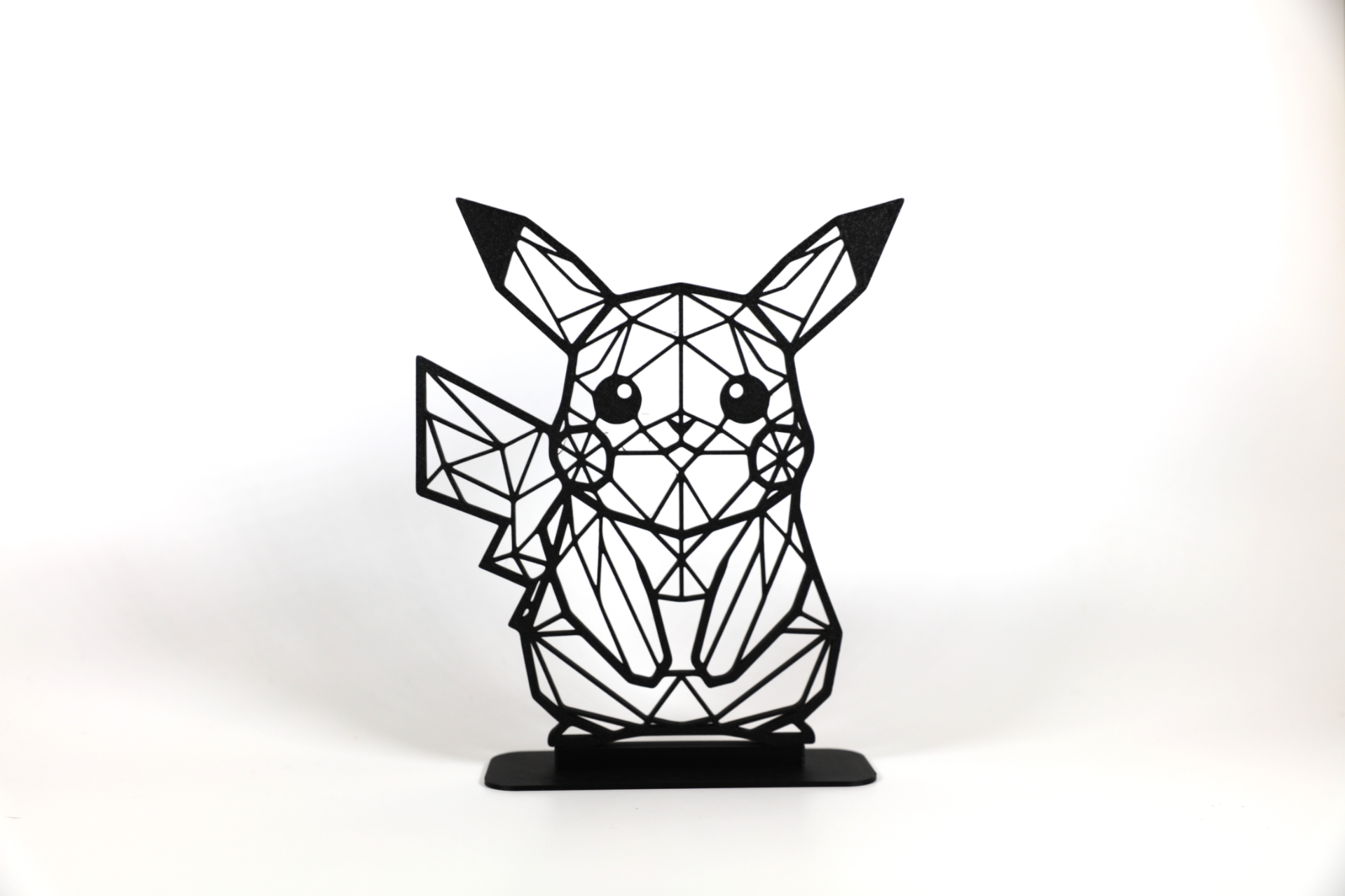 geometrik pikaçu + ayakta durmak by fazworksca sanat heykeller pokemon anime tasarım poli görüntüle dekor nostaljik oyuncu inek geek 3D print model - Mito3D