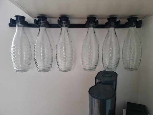 sodastream bottiglia wall mount sistema parti tenendo as bottiglie by basti85 domestico casa modelli wandhalterung flaschen 3d print model - Mito3D