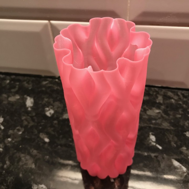 welle vase by brithawkes haushalt dekor stift topf vasemode einfach 3D print model - Mito3D