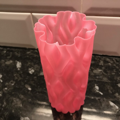 wave vase by brithawkes household decor pen pot vasemode easy 3d print model - Mito3D