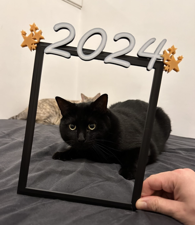 parti çerçeve 2024 by creamade3d ev halkı şenlikler mutlu yıllar newyear2024 yeni yıl kedi sanat 3d print model - Mito3D