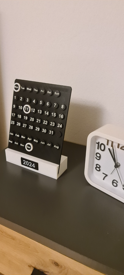 kalendar 2024 by gogo3d domestico arredamento calendario moderato 3d print model - Mito3D
